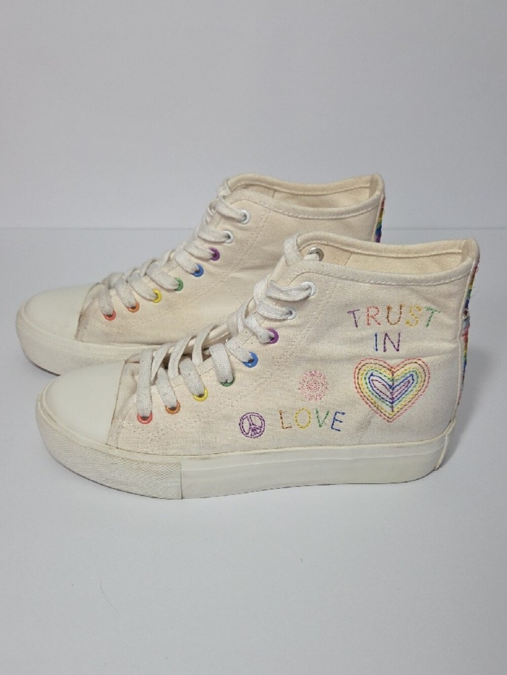 American Eagle Outfitters Cream High-Top Sneakers with Rainbow Accents